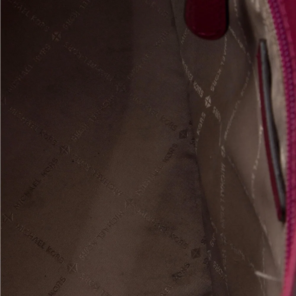 Michael Kors Jet Set Travel Large Chain Berry Color Shoulder Tote